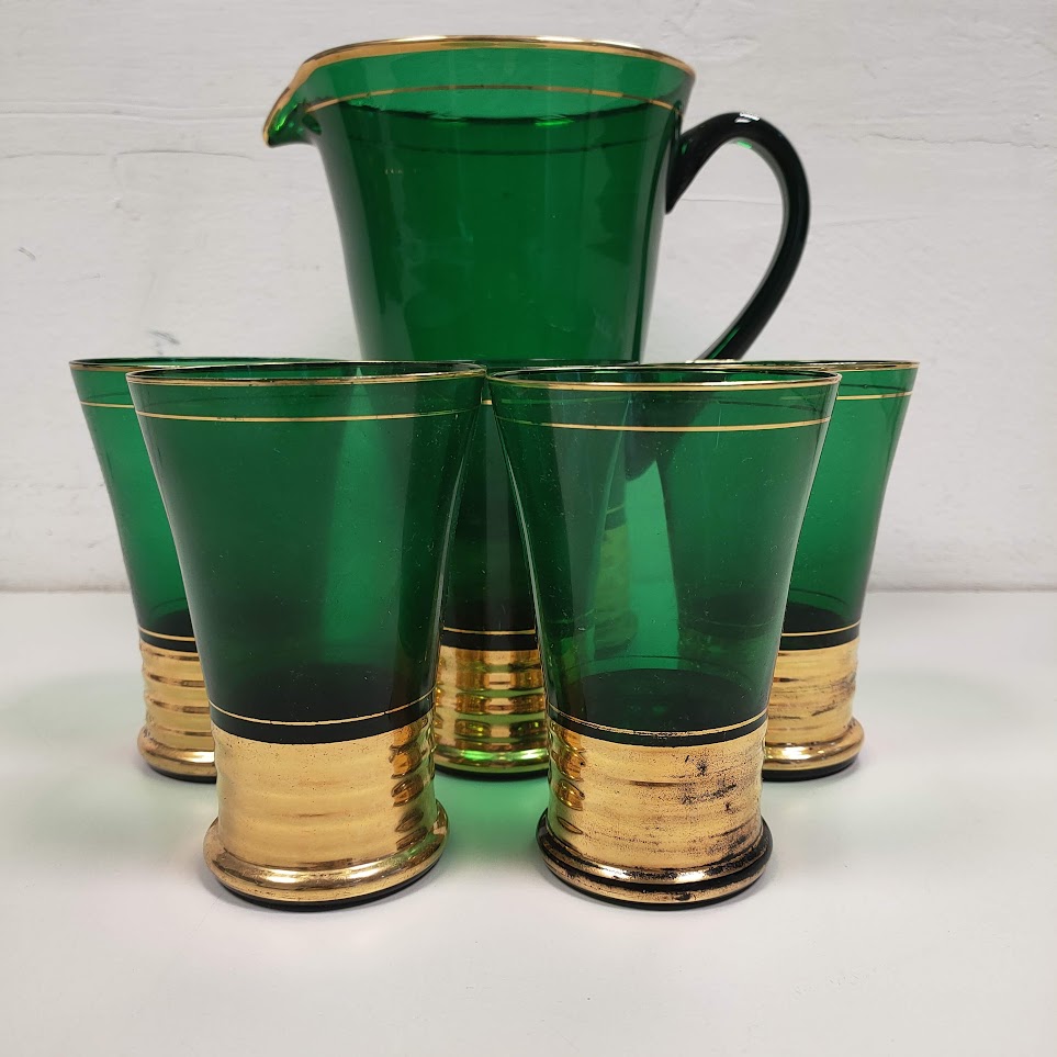 Set di Caraffa con 5 Bicchieri in Vetro Verde con Rifiniture Dorate Vintage  Anni '60 - Officina68 - Centro del riuso Ferrara